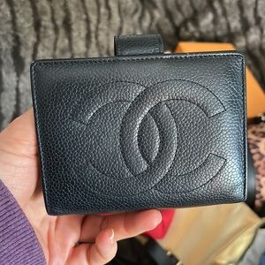 Chanel classic short kiss lock caviar wallet
